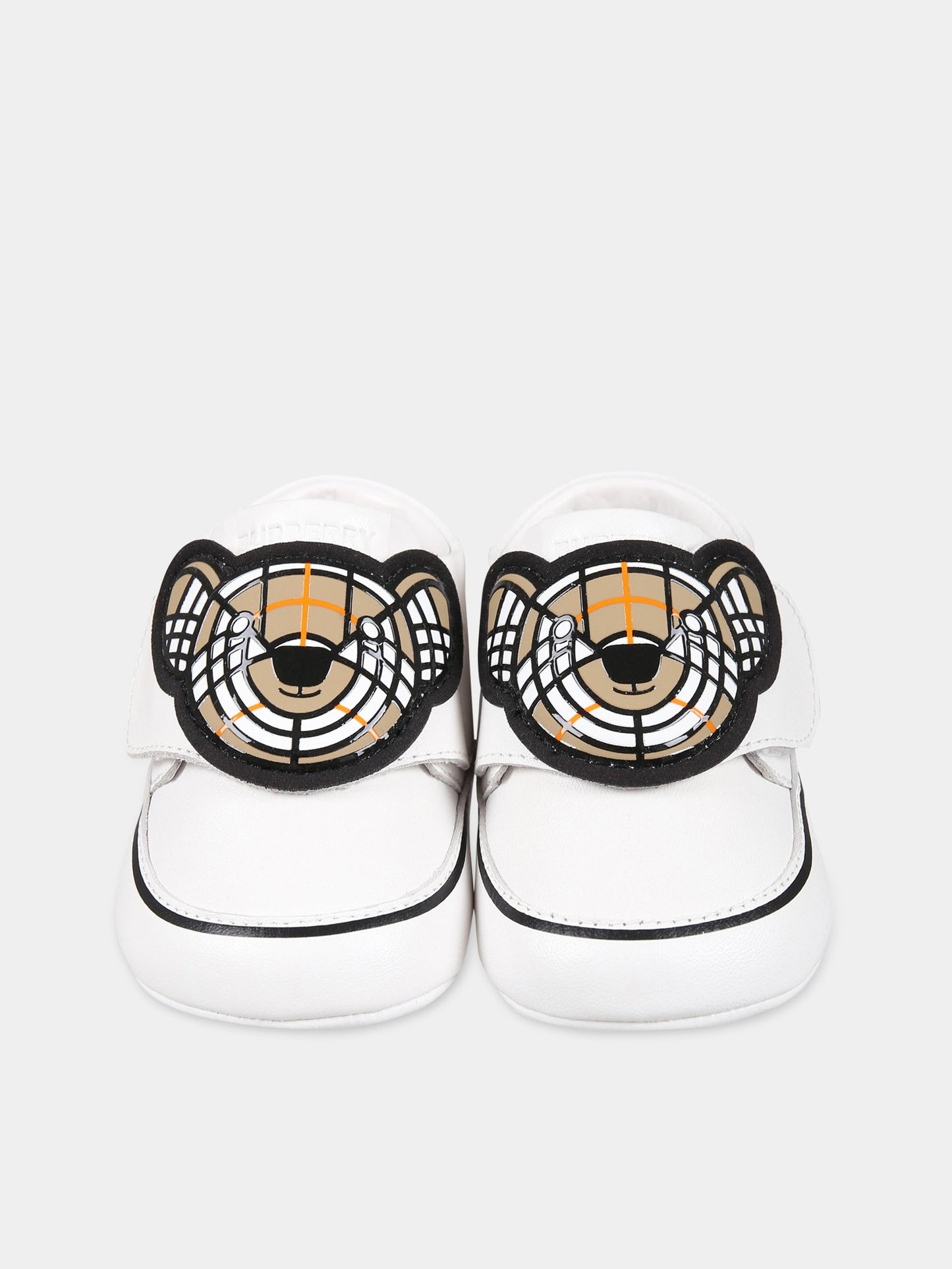 Sneakers bianche da culla per neonato con iconico Thomas Bear e logo,Burberry Kids,8064747
